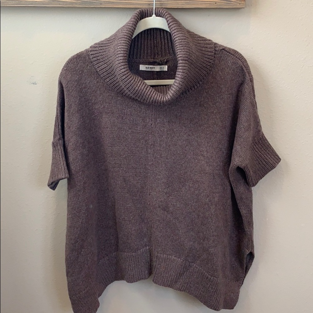Brown cropped sweater